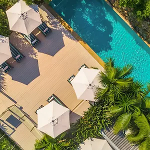 Bayview Beachfront Apartments, In Town Right On The **** Byron Bay